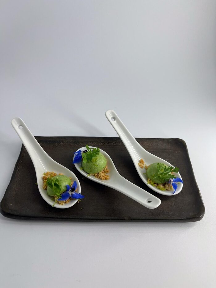 Mise en bouche served on the spoon at Domaine Les Davids